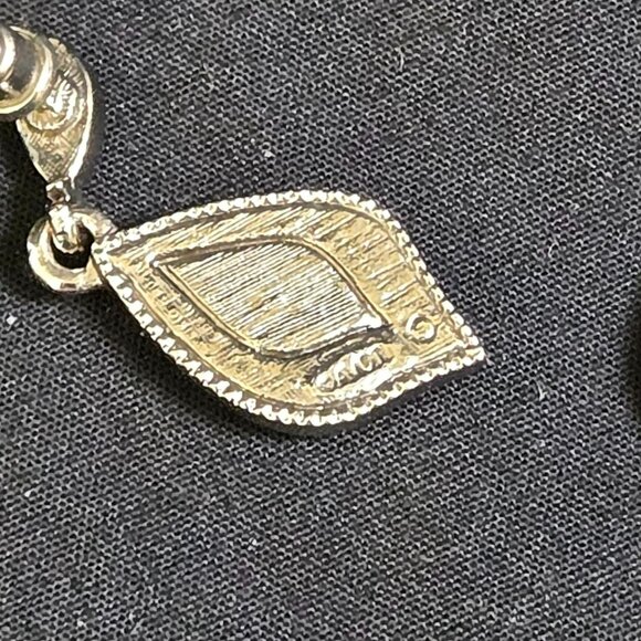 Vtg Avon Romantic Splendor Purple Teardrop Faux Marcasite Earrings Silvertone - Picture 4 of 6